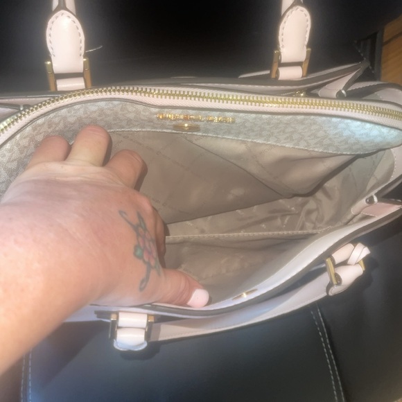 Michael Kors blush pink bag - Picture 3 of 14